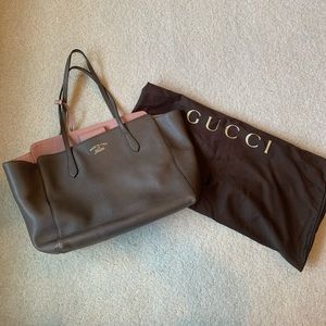 AUTHENTIC Gucci leather tote bag w dust bag